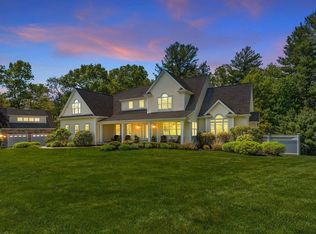 39 Opal Cir, Franklin, MA 02038