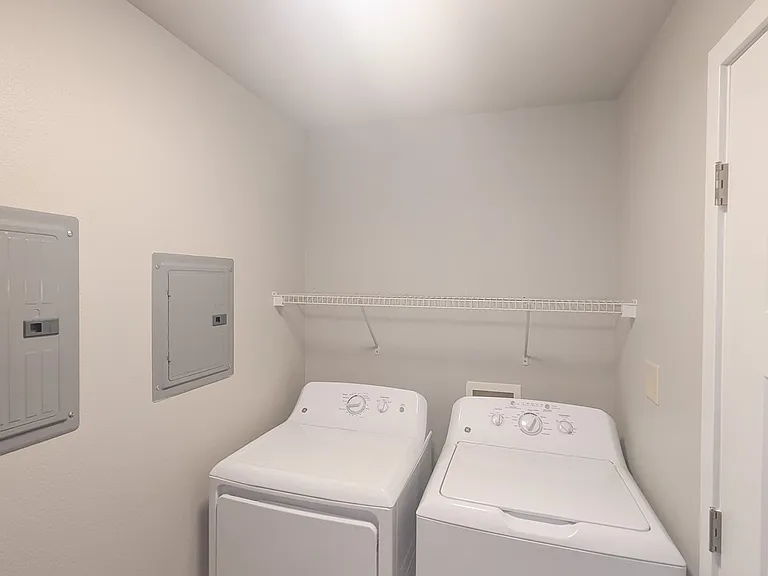 Amber Valley Apartments — Photo 16