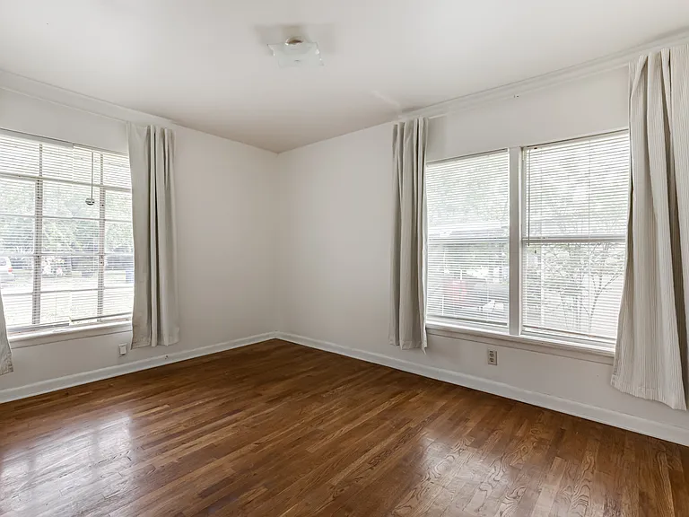 354 Brettonwood Dr #1 — Photo 24
