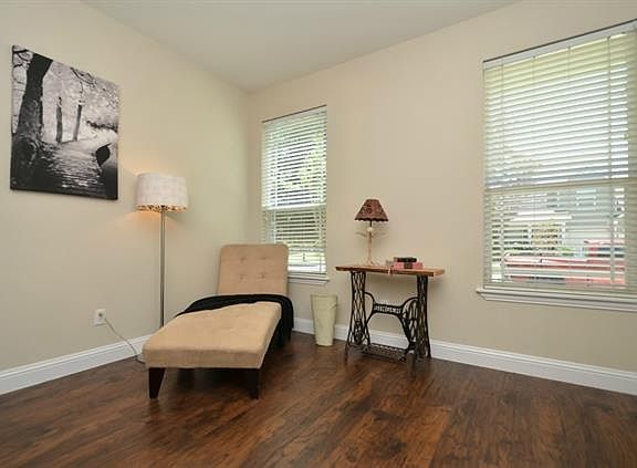 2nd image of 10025 Cedar Lake Dr