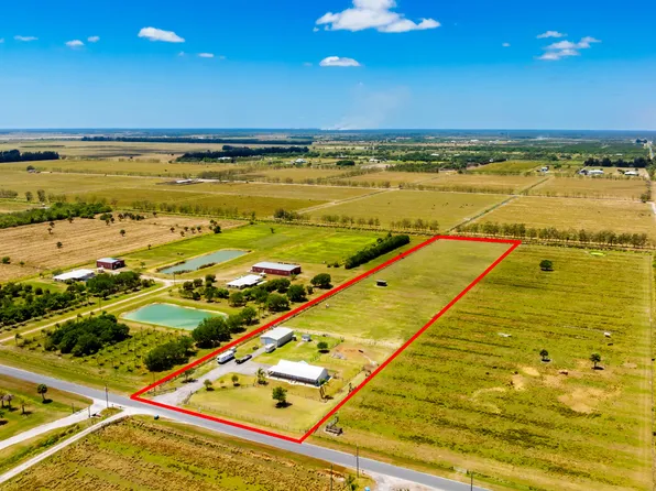 1101 Trowbridge Road, Fort Pierce, FL 34945