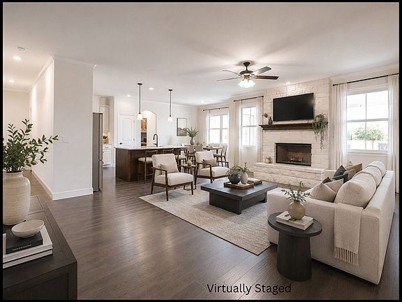 4th image of 340 Sanger Dr