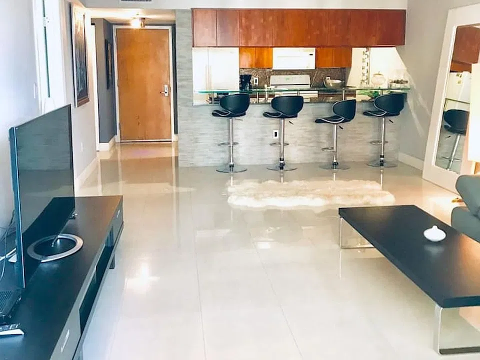 1200 Brickell Bay Dr #14-ID1697762P