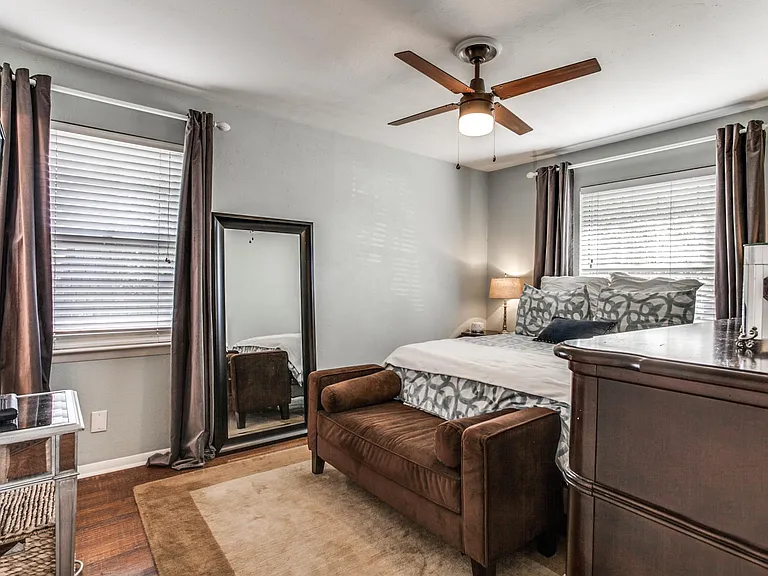 406 Vernet St — Photo 16