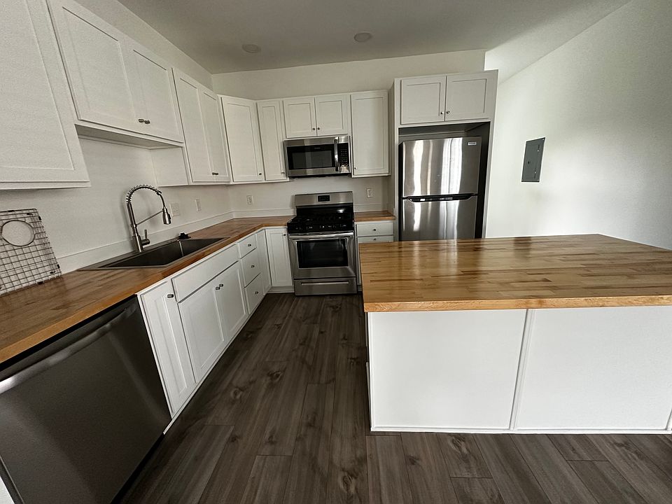 kitchen with eat in island