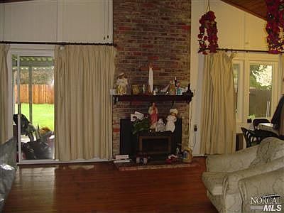 2nd image of 391 Greenbach St