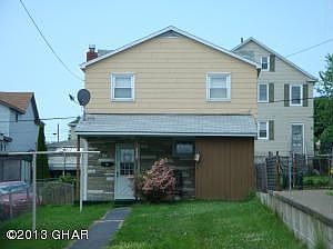 2nd image of 640 Vine St #Rear