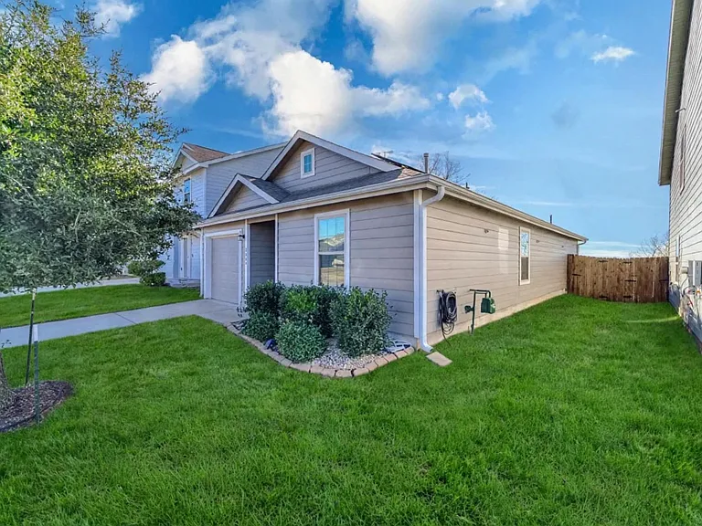 5689 McClelland St — Photo 14