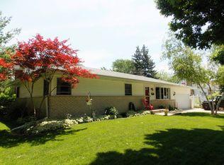 301 Home Ave, Itasca, IL 60143