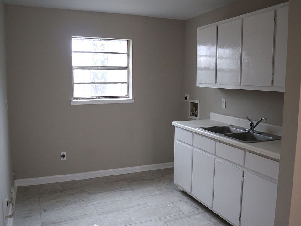 Totally Renovated 2BR/1BA Section 8 Friendly 704 24th Ave NW