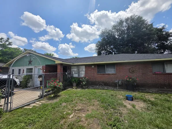 5233 Breen Dr, Houston, TX 77086