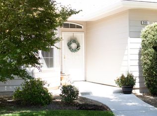 2051 Carolyn Ave, Kingsburg, CA 93631