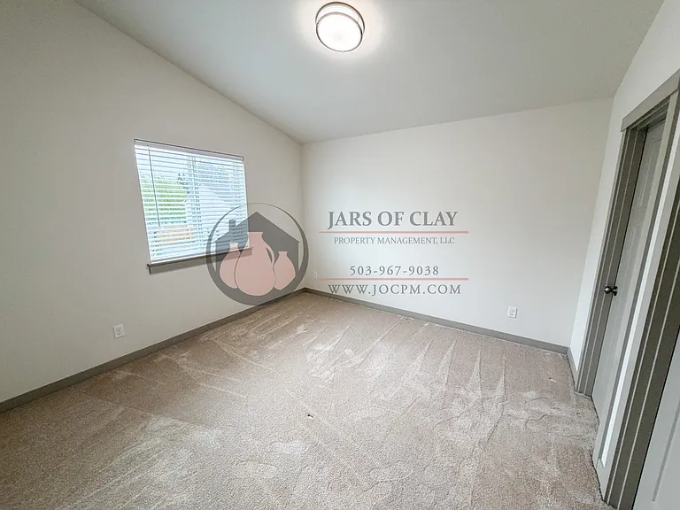 4742 Fanno Ridge Ln NE — Photo 7