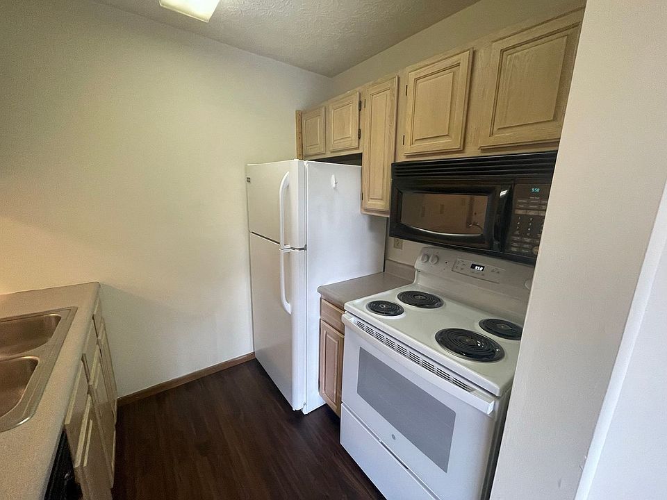 1st image of 420 S Chauncey Ave #1