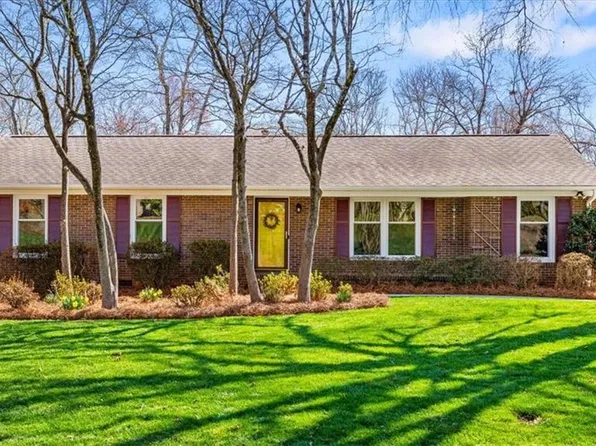 1708 Aftonshire Dr, Greensboro, NC 27410