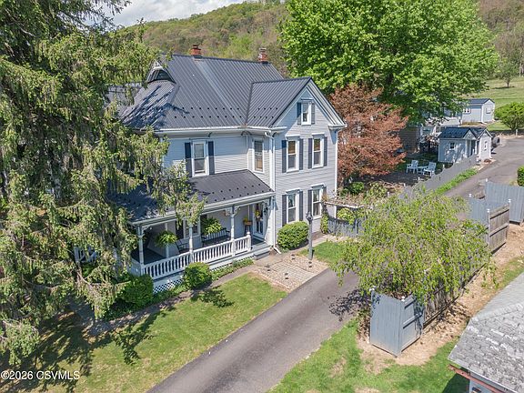 3rd image of 3387 Snydertown Rd