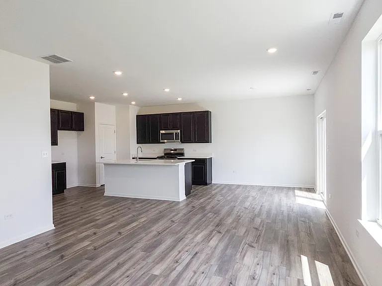 3655 Chadwick St — Photo 5