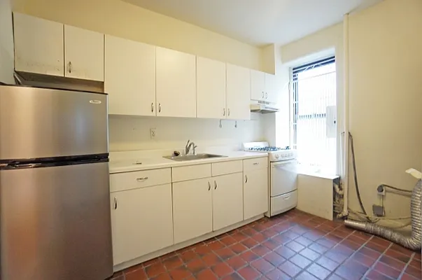 Rented by Citi Habitats | media 45