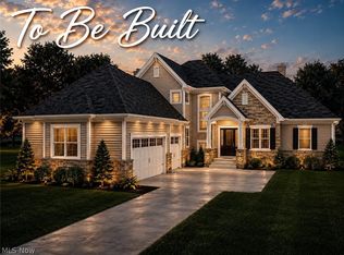 5496 Stone Creek Dr, Solon, OH 44139