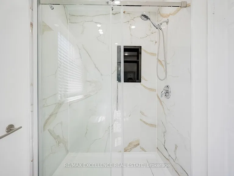 15 Nymark Pl — Photo 27