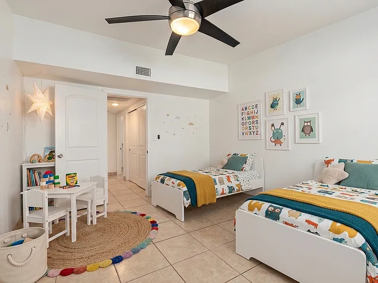 732 W Cinnabar Ave #1 — Photo 3