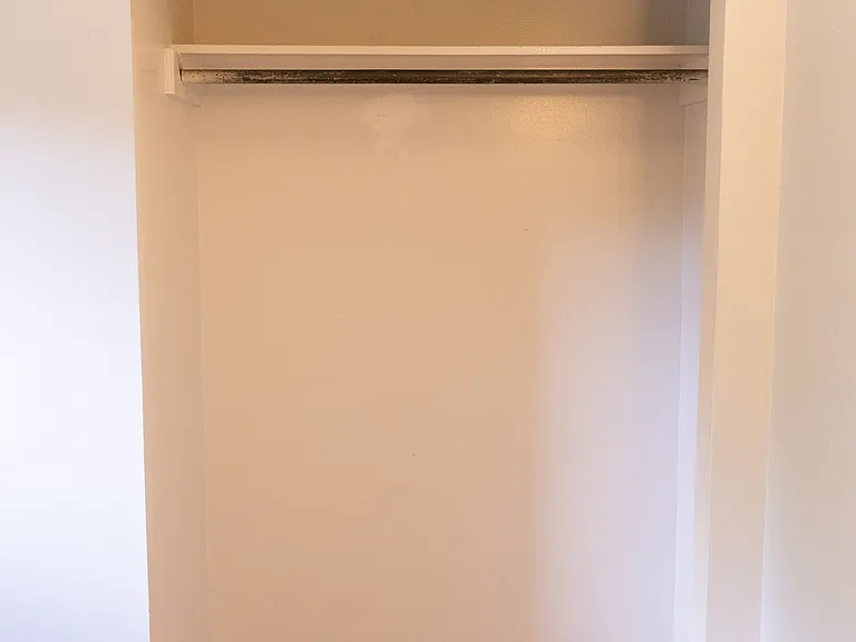 1316 Kent Cir — Photo 17
