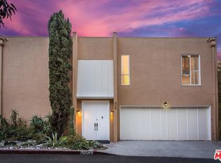 8556 Franklin Ave, Los Angeles, CA 90069