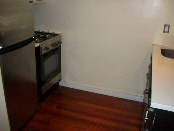 3rd image of 169 Rogers Ave #1F