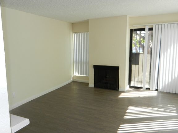 3rd image of 4453 Woodman Ave