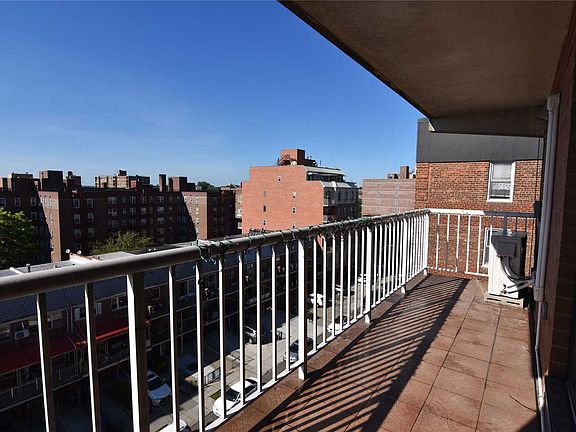 2nd image of 14428 Barclay Ave APT 7D