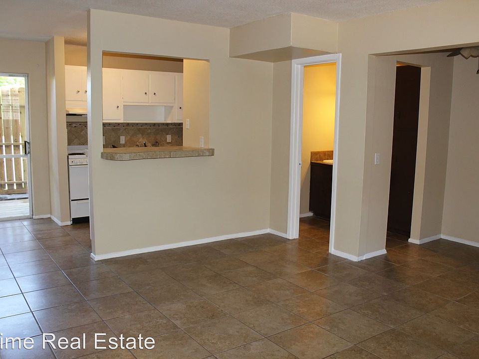 1st image of 5720 S Alameda St APT 105