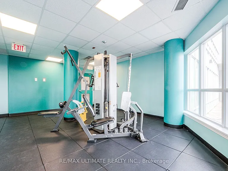 60 Fairfax Cres #425 — Photo 14