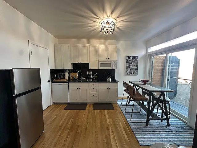 1 bed, 650 sqft, $3,300 — Photo 2