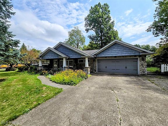 2nd image of 9947 E Idlewood Dr