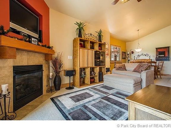 4th image of 5519 N Lillehammer Ln #1403