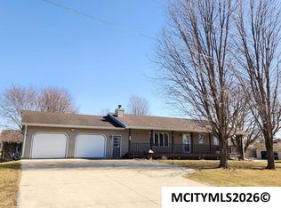 929 1st St S, Rockwell, IA 50469