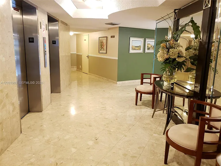 100 Golden Isles Dr #Penthouse 7 — Photo 35