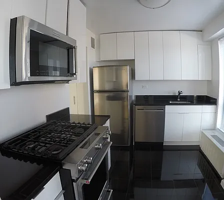 Rented by Solow Realty | media 23