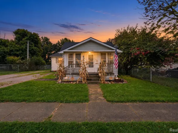 4350 Huron St, North Branch, MI 48461