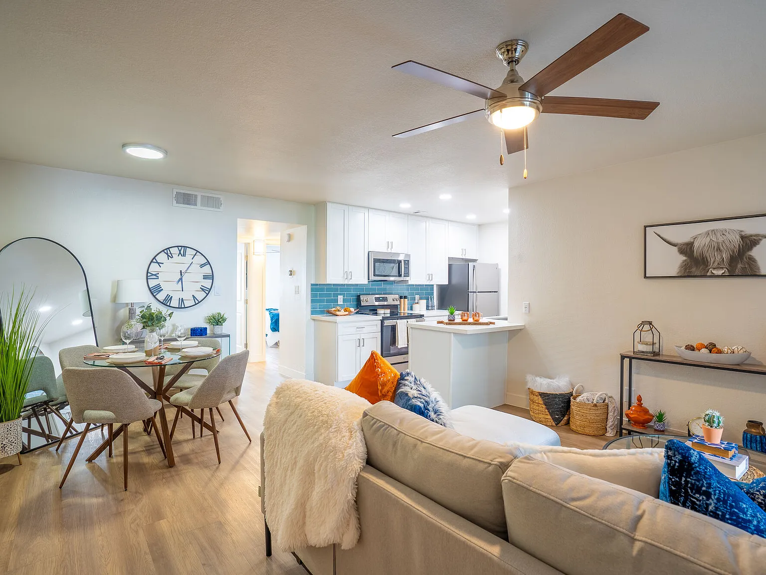 Riverside Apartments — Photo 2