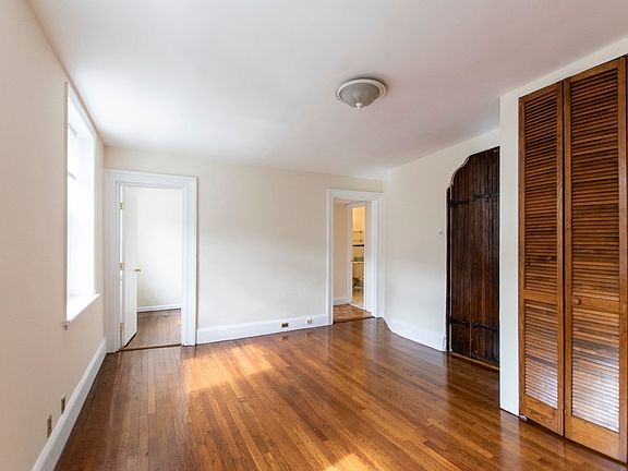 4th image of 35 Douglass St Floor 2