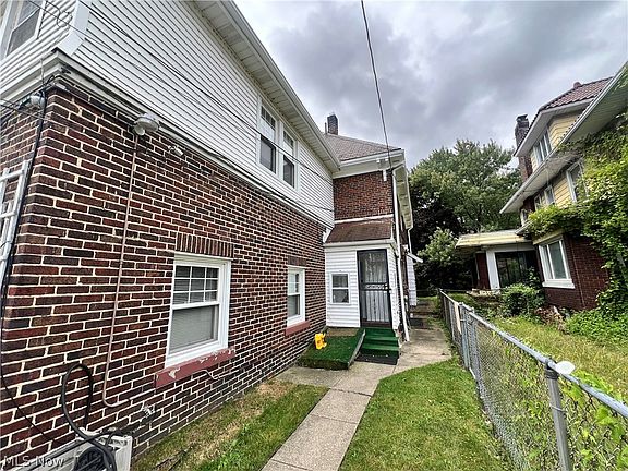 5th image of 1017 East Blvd