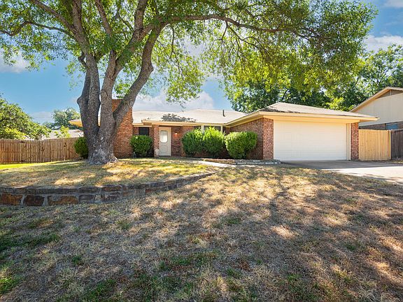 3rd image of 3611 Hialeah Dr