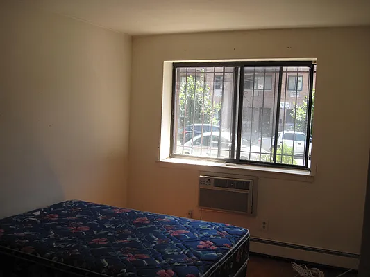 Rented by 18 REALTY | media 25