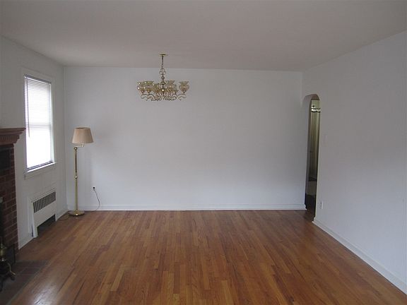 5th image of 1 Cedar St