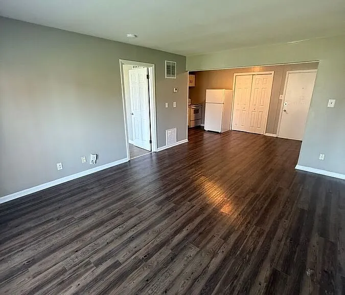 1708 Jennifer Road — Photo 40