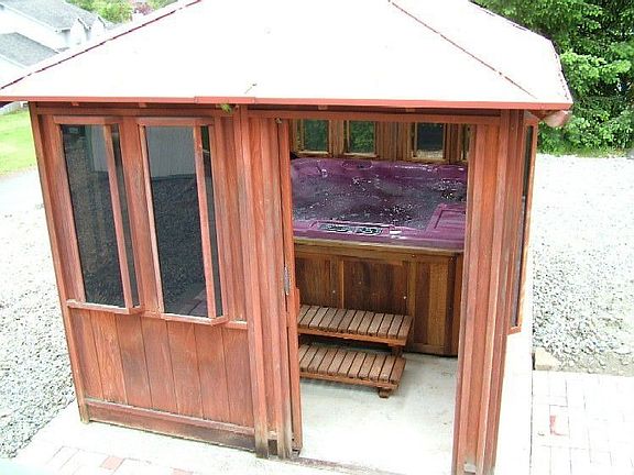 Cedar gazebo w/ hot tub