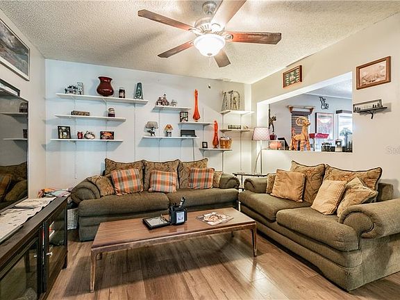 5th image of 4720 Wisteria Dr