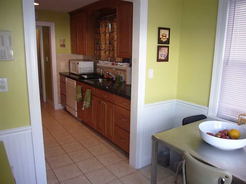 Kitchen with Breakfast nook