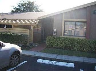 1st image of 451 Lakeview Dr APT 4